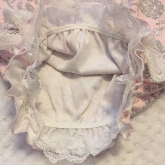 💕 Laura Ashley London 0-6 months girls gown - Picture 5 of 6